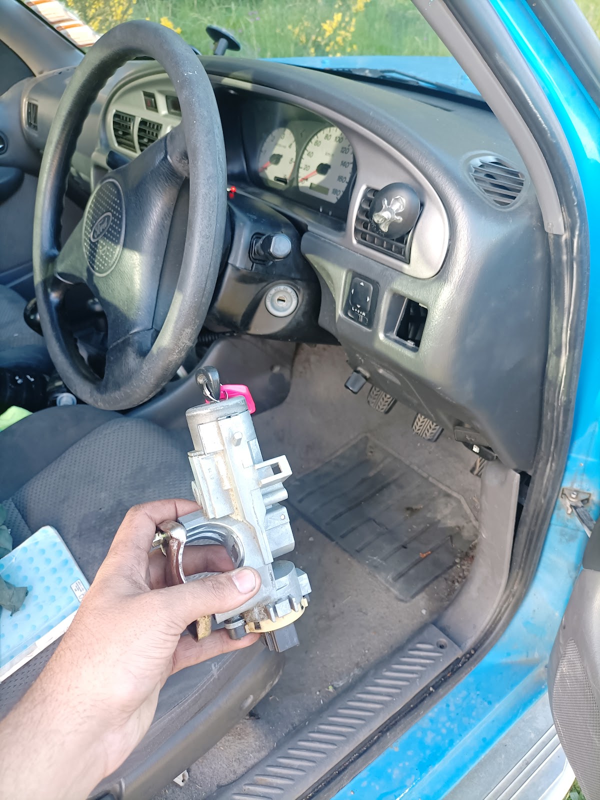 Ford ignition barrel removed and replaced on site